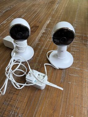 Motorola VM65 Connect Baby Monitor – 2 Cameras Only 🎥